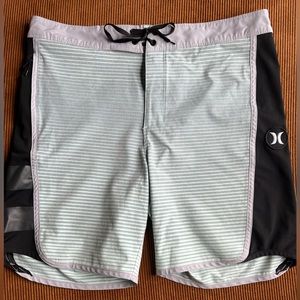 Hurley Board Shorts 32